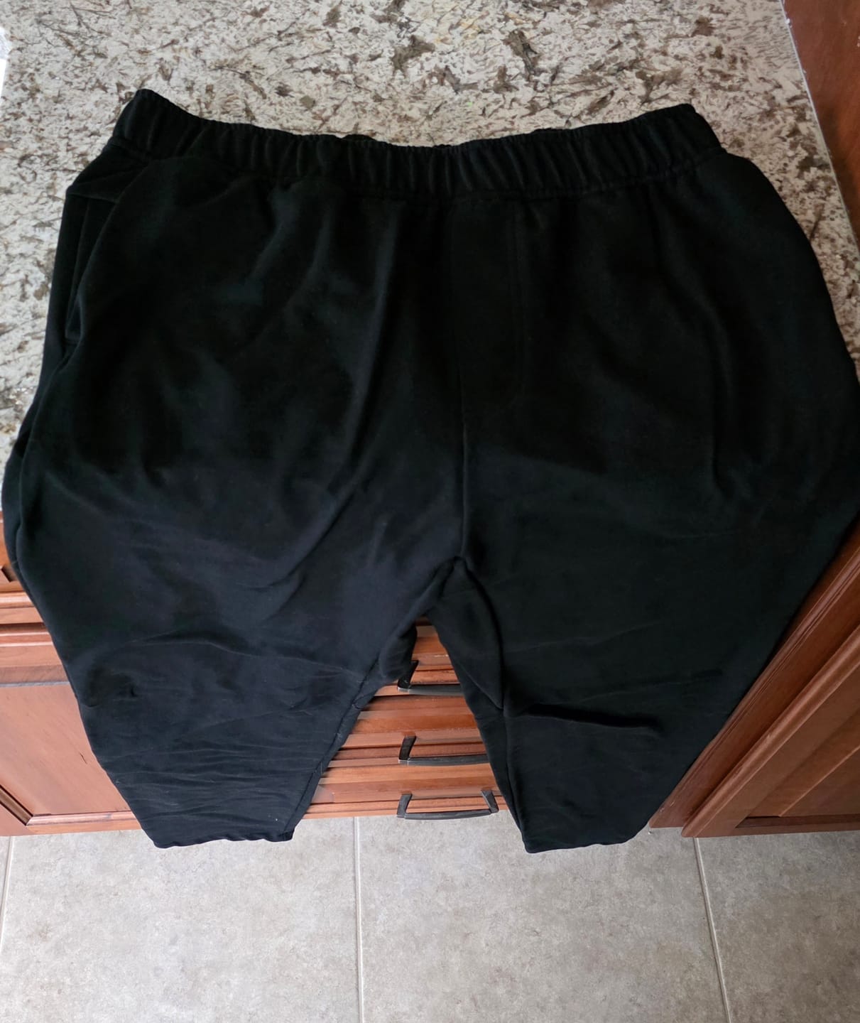 Customer photo review of 80Eighty® Noir Perform Pant