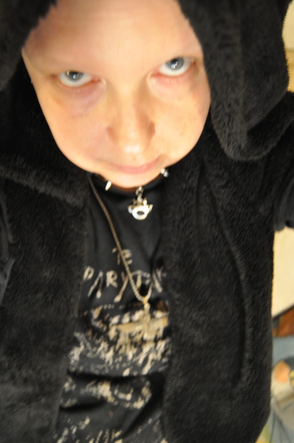 Customer photo review of 🎁 FREE - Gothic Cat Paw Charm Choker