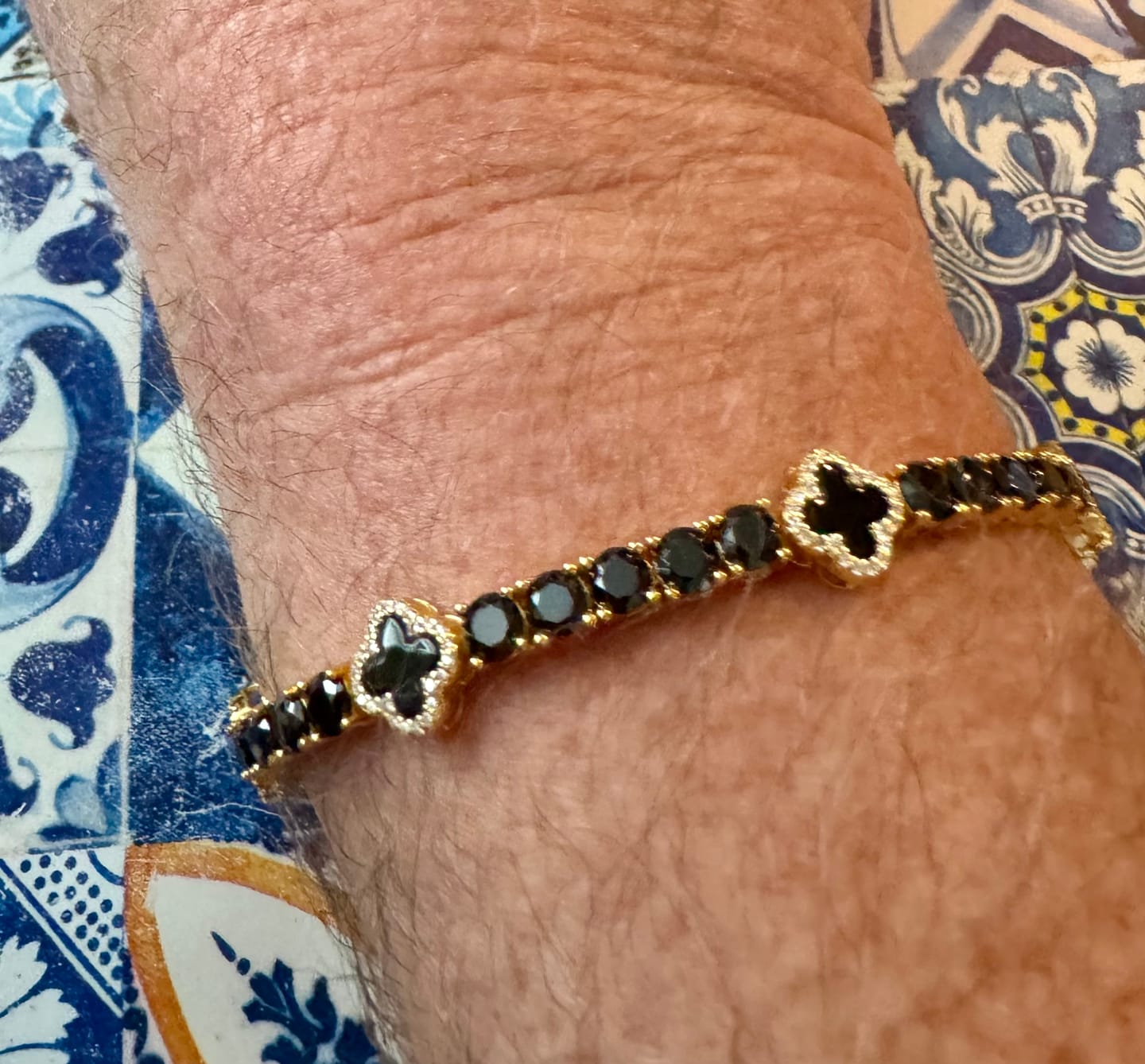 Customer photo review of Clover Noir Lumière Bracelet