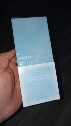 Customer photo review of Dolce & Gabbana Light Blue Eau De Toilette Spray for Women