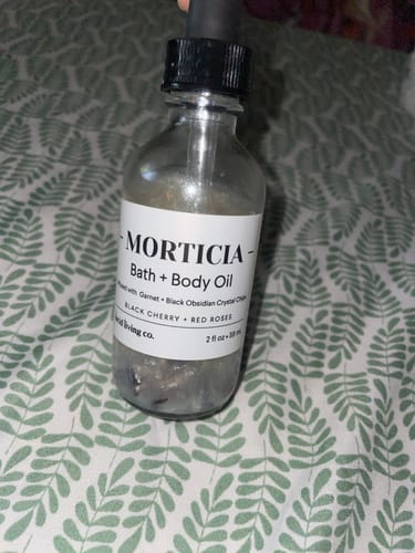 Customer photo review of MORTICIA Bath & Body Oil
