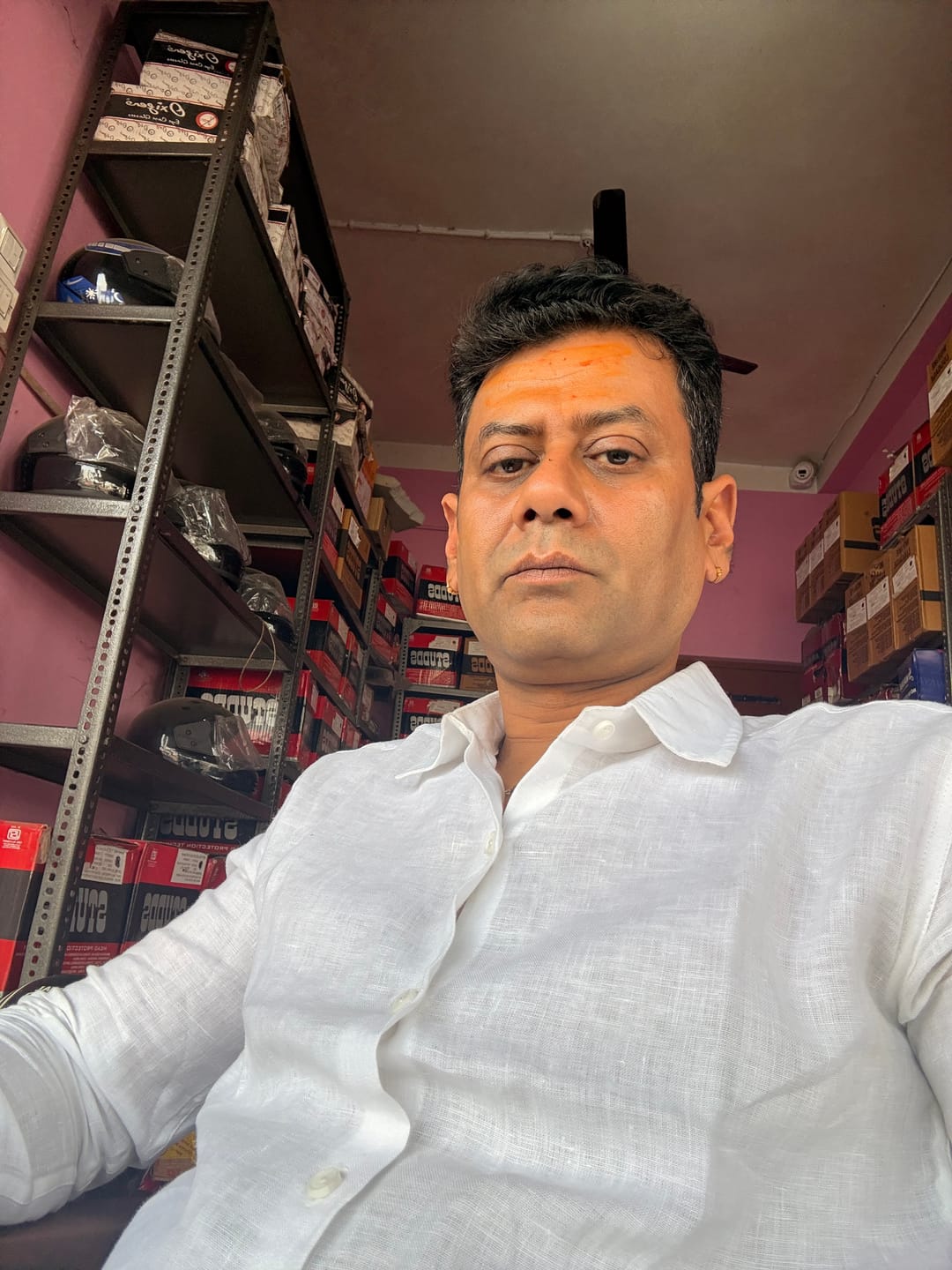 Customer photo review of Men White Pure Linen Full Sleeve Shirt