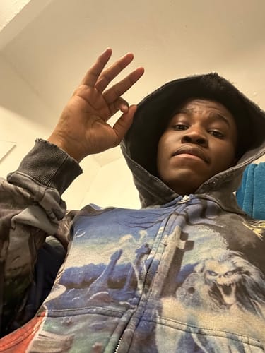 Customer photo review of Vale Forever Ether Zip up Hoodie Black