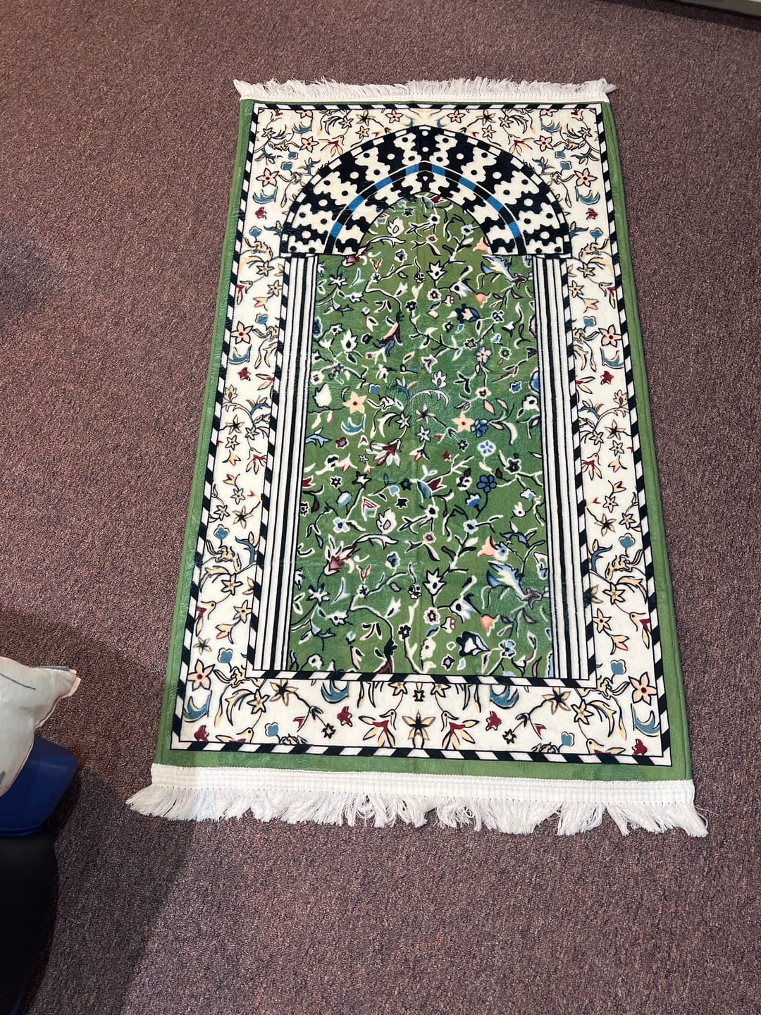 Customer photo review of Minbar Al Rawda Padded Prayer Mat