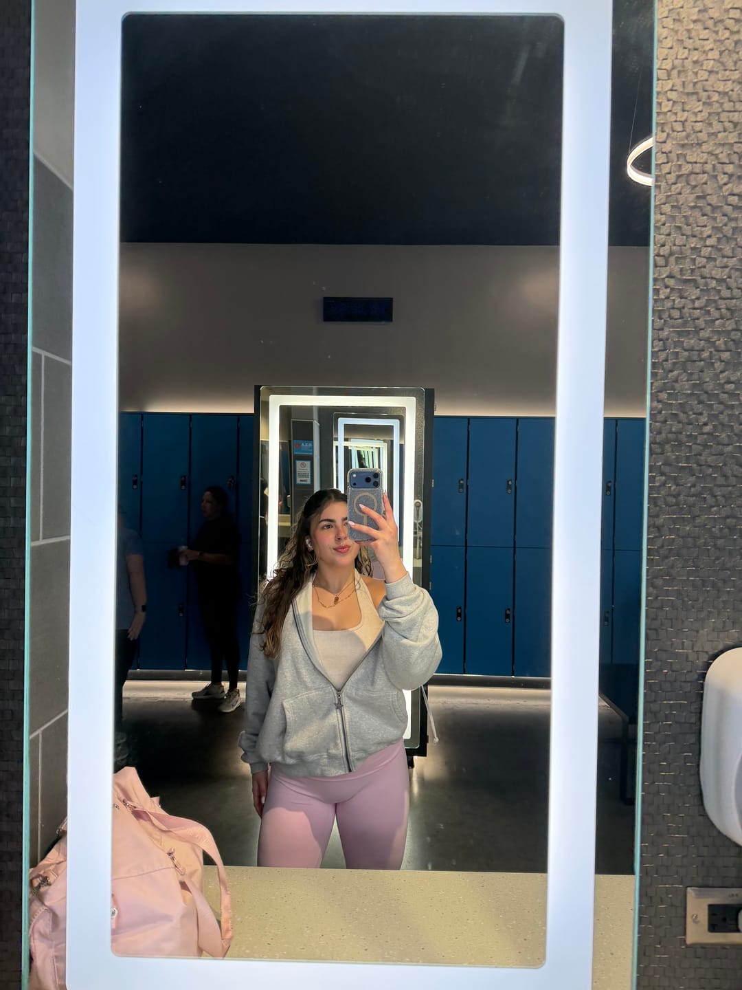 Customer photo review of W533 Flashback Zip Hoodie
