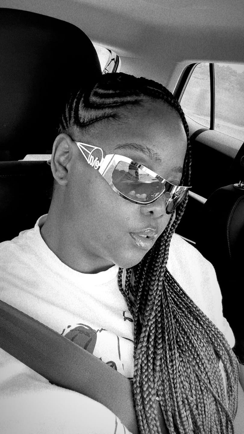 Customer photo review of Era Million Gold Sunglasses