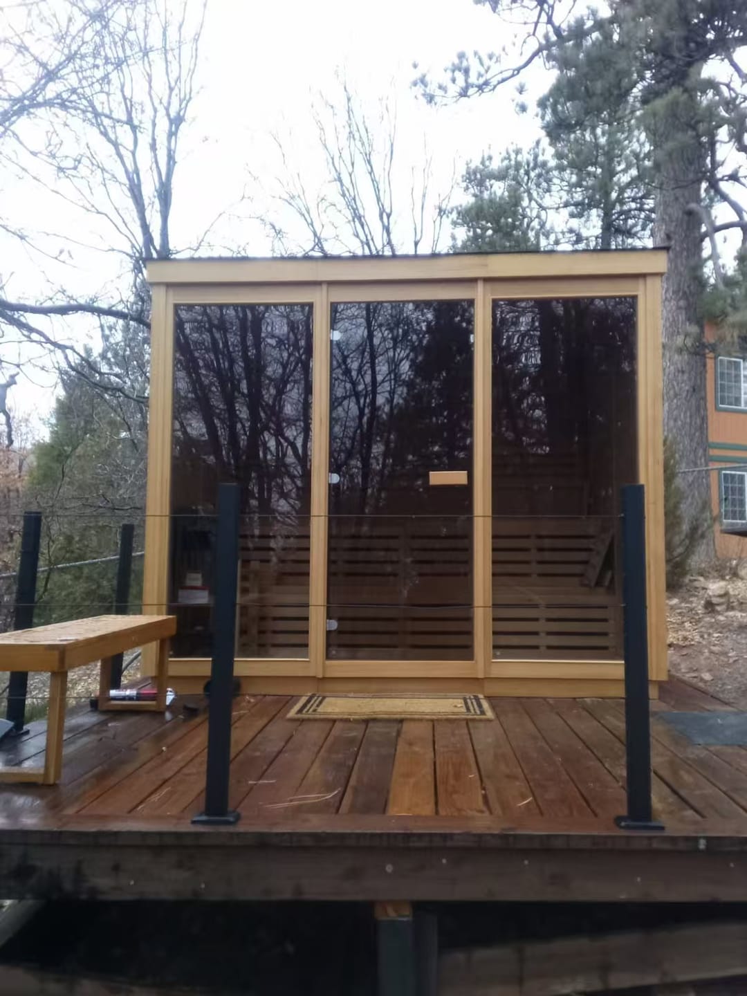 Customer photo review of SAUNASNET® Modern Compact Wooden Sauna Cabin with Full-Length Tempered Glass Panels, Flat Roof & Benches Square 04