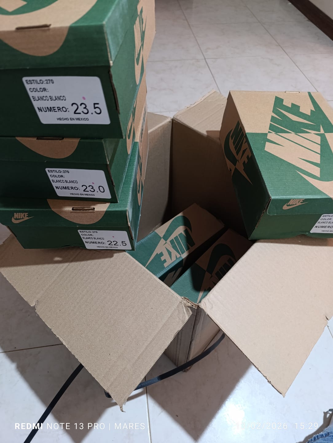 Customer photo review of Paq 6 Pares Tenis 270 Blanco Total 22/25.5