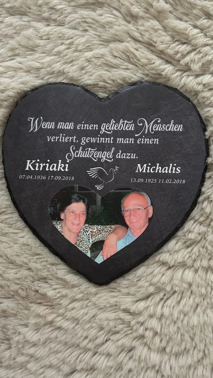 Customer photo review of Unsere Schutzengel - Personalisiertes Trauer Schieferherz für 2 Personen