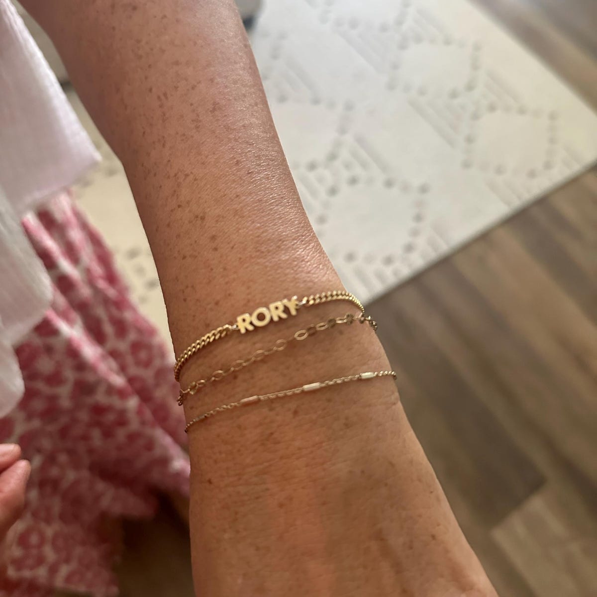 Customer photo review of Pulseira com Nome Personalizada