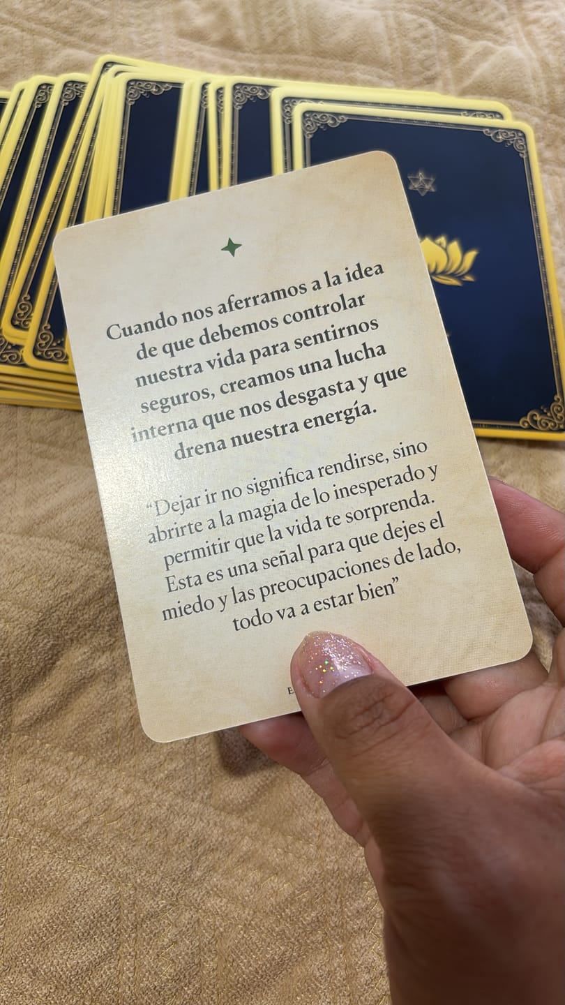 Customer photo review of El Gran Despertar ✨🌌 - Mazo de 45 Cartas Guía