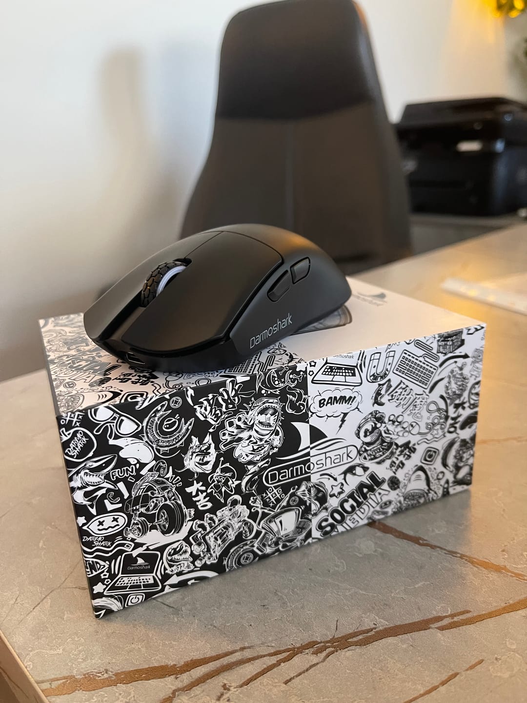 Customer photo review of Darmoshark M3 V2 Wireless Mouse