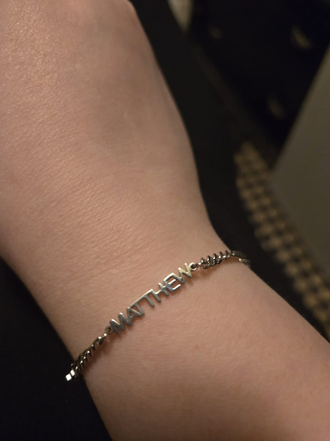 Customer photo review of Pulseira com Nome Personalizada