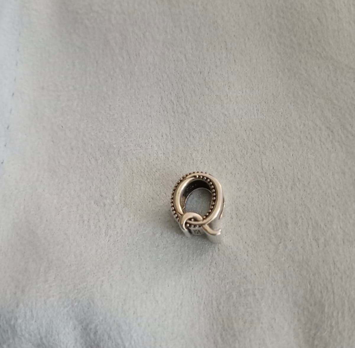 Customer photo review of Charm Letra Q