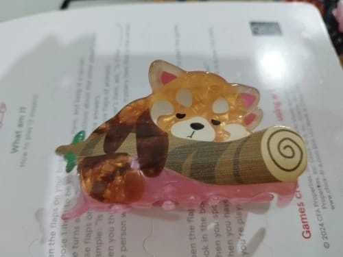 Customer photo review of Acetate Cartoon Animal Hair Claw Clip