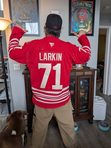 Customer photo review of Men's Detroit Red Wings Dylan Larkin #71 Fanatics Red Centennial Breakaway Player Jersey