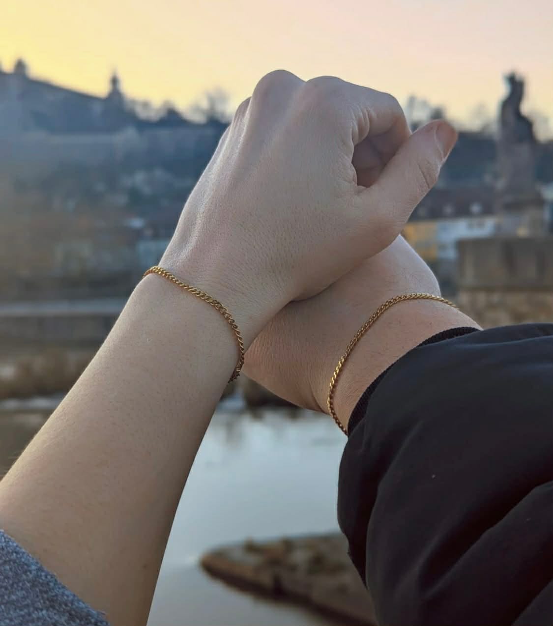 Customer photo review of Tilumé. Sada permanentých náramkov