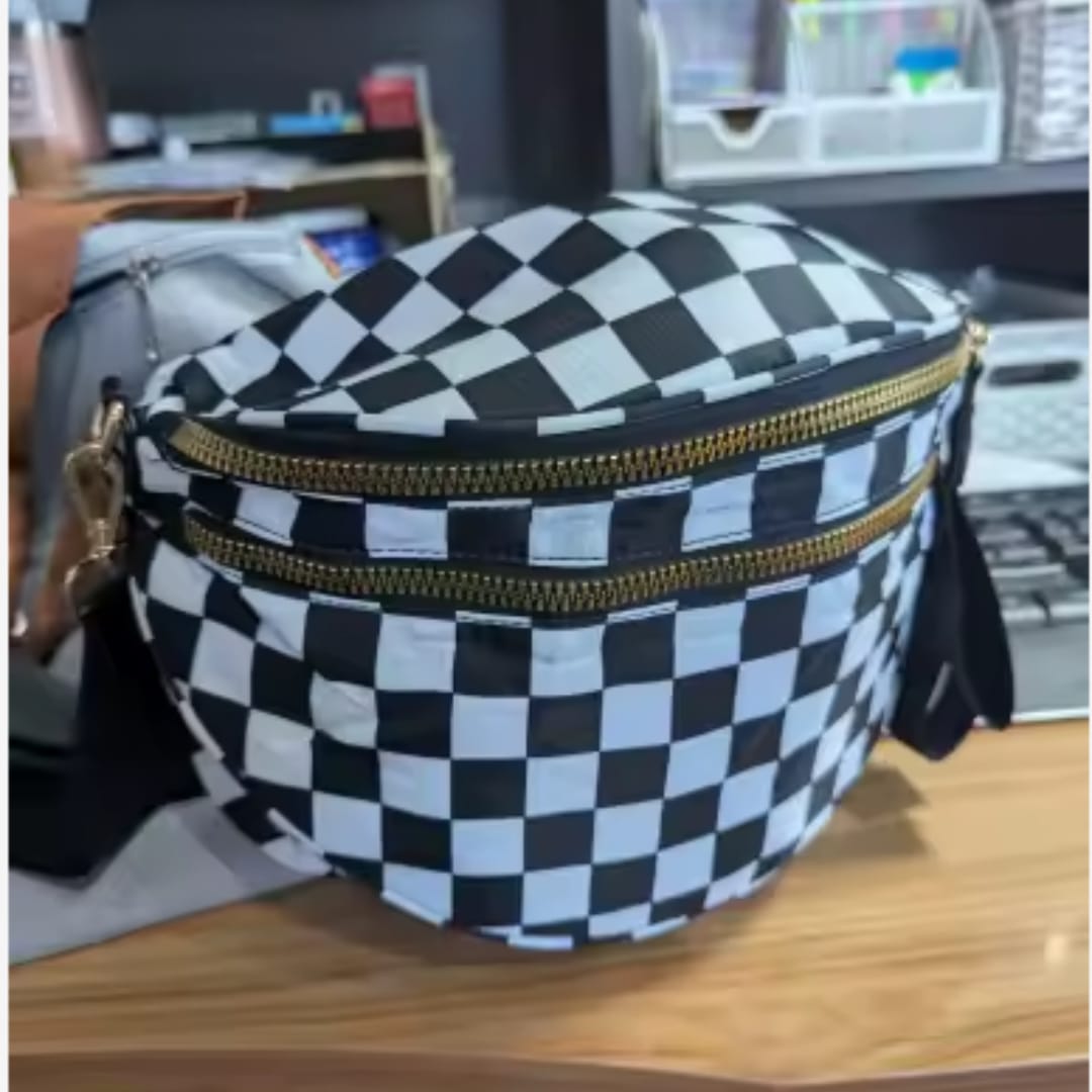 Customer photo review of תיק צד BaglyUrban