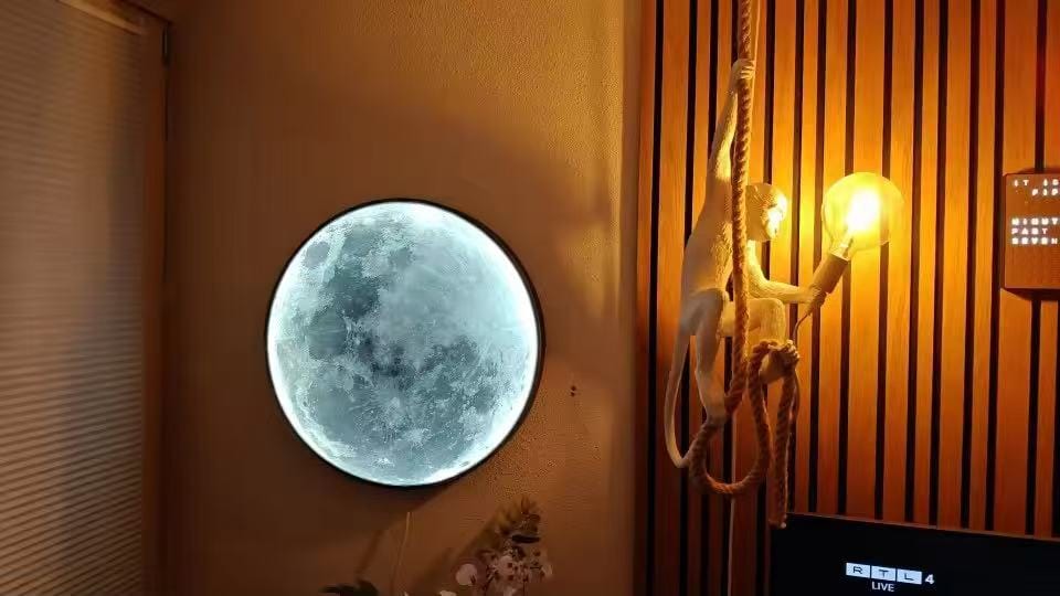 Customer photo review of WOMO Mond/Erde Runde Wandleuchte-WM6102