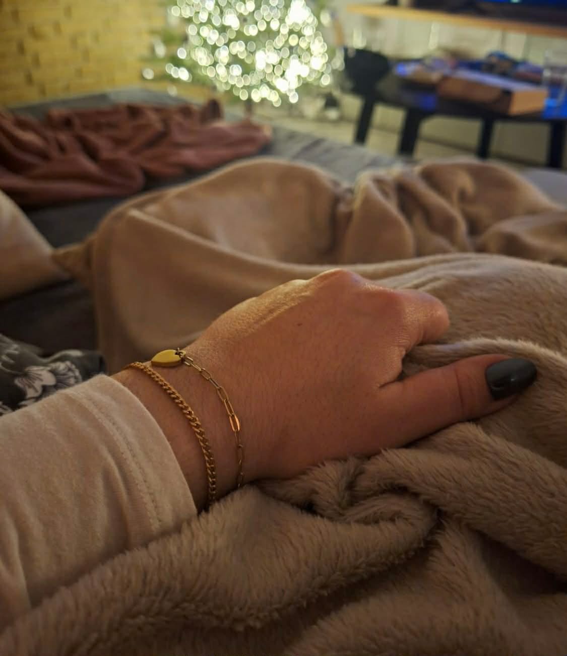 Customer photo review of Tilumé. Sada permanentých náramkov