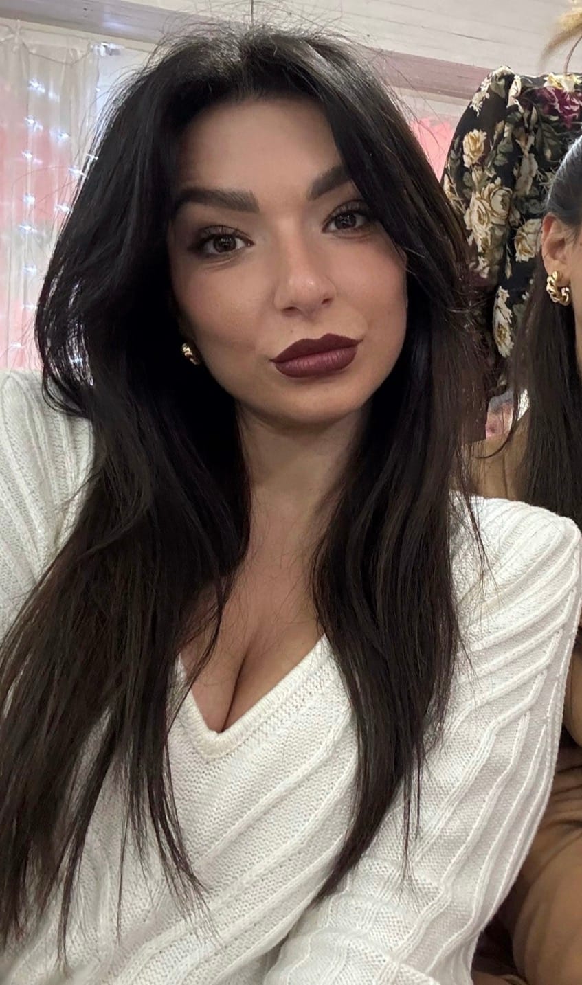 Customer photo review of Lip Contour