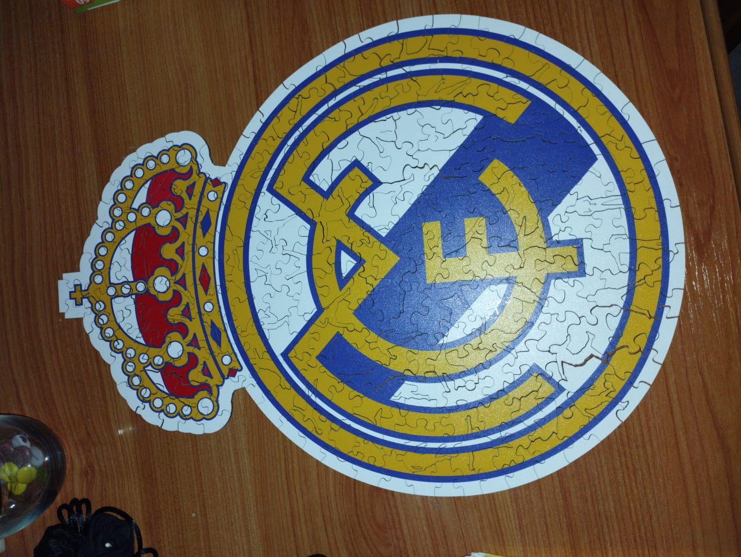 Customer photo review of Real Madrid CF® Logo - Puzzle de Madera