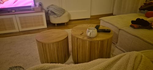 Customer photo review of YATOMI - Set de 2 tables basses rondes en bois massif avec rangement