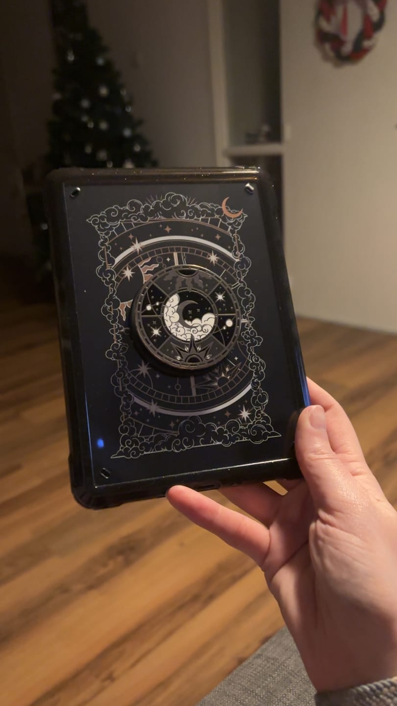 Customer photo review of Otherworldly Clingie - Black