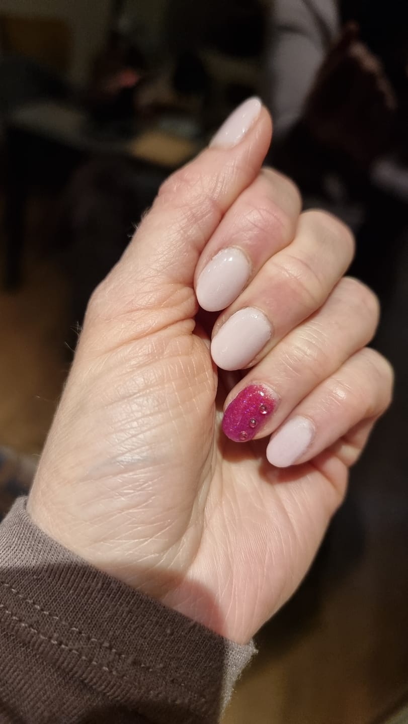 Customer photo review of Baby Pink Dipping Powder