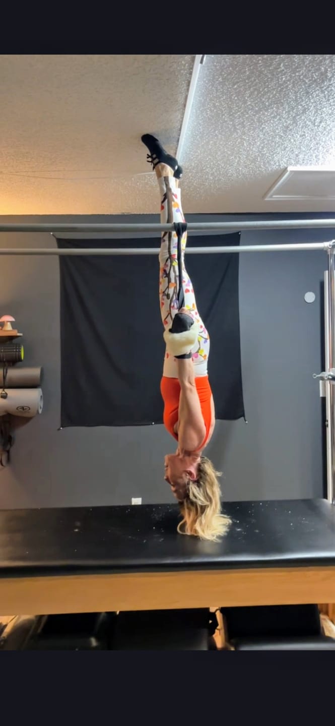 Customer photo review of Beehive Geometric Leggings Navy Blue