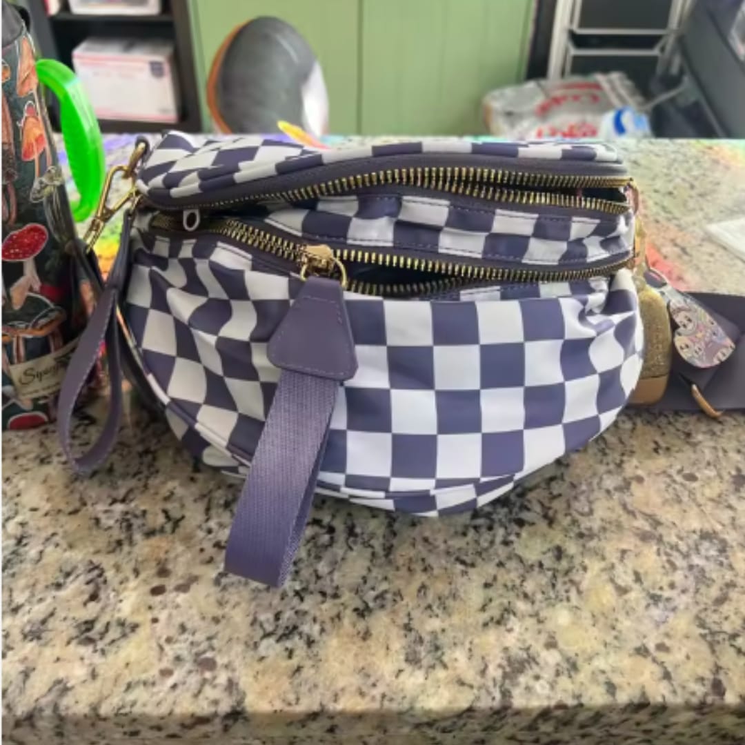 Customer photo review of תיק צד BaglyUrban