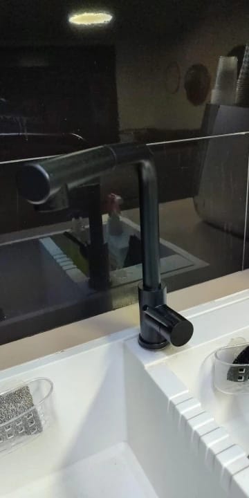 Customer photo review of Faaborg - Pull-Out Kitchen Faucet