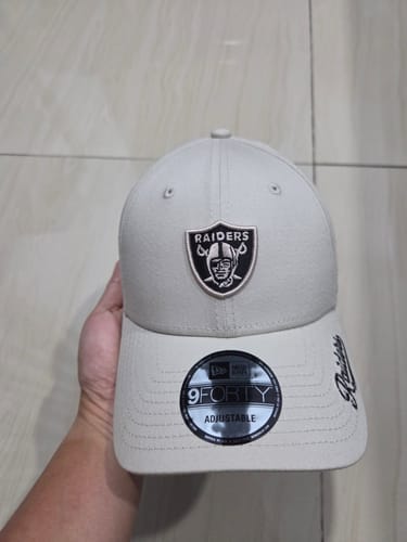 Customer photo review of 9FORTY Las Vegas Raiders Black Visor Script Stone Adjustable