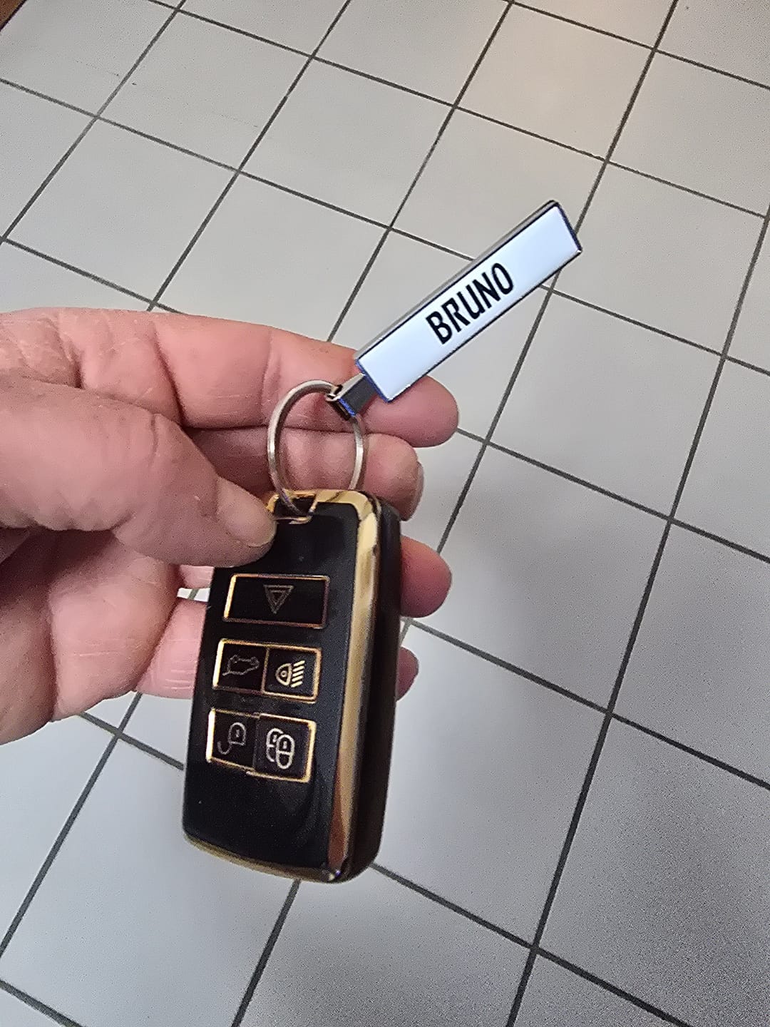 Customer photo review of Personalisierter Kennzeichen-Schlüsselanhänger – Dein Nummernschild als Anhänger