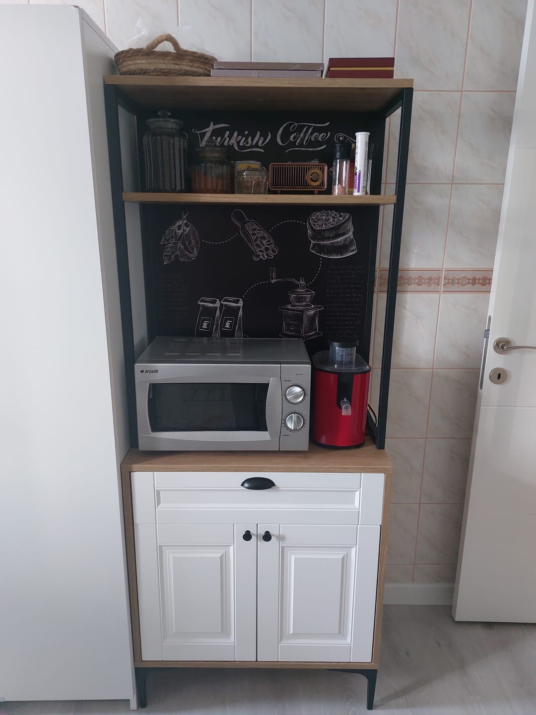 Customer photo review of Rani JE157 Işıklı Kahve Köşesi Membran Kapaklı Çekmeceli Çok Amaçlı Mutfak Dolabı Sepet Ceviz - Beyaz