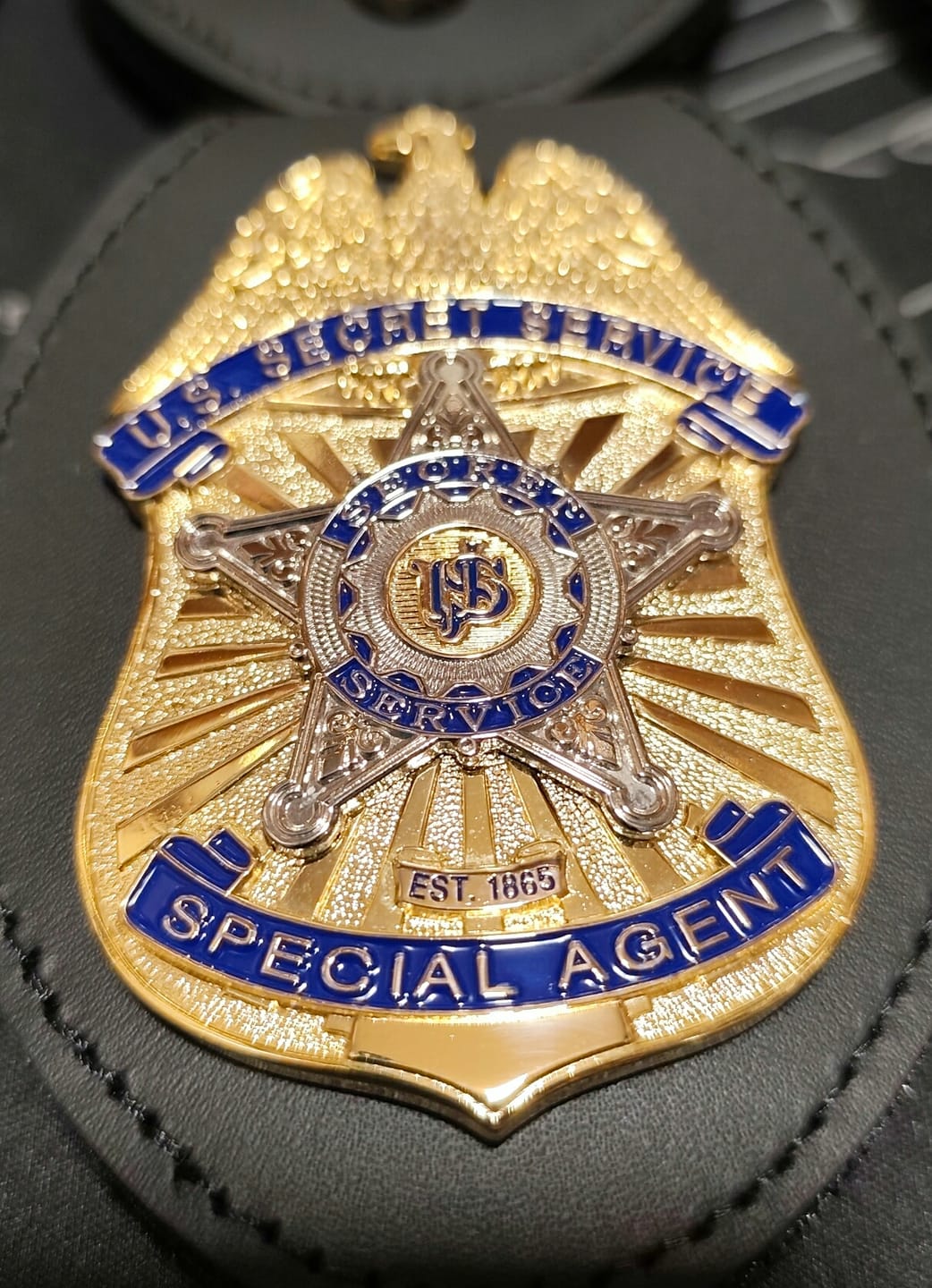 Customer photo review of USSS US Secret Service Special Agent Badge Solid Copper Replica Movie Props