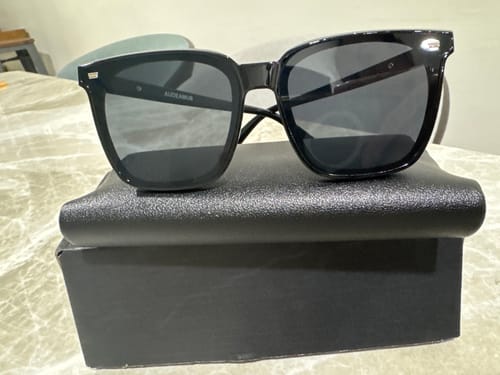 Customer photo review of FREE Sunglasses Leather Pouch + Suede Microfiber Cloth (Worth RM24.90)