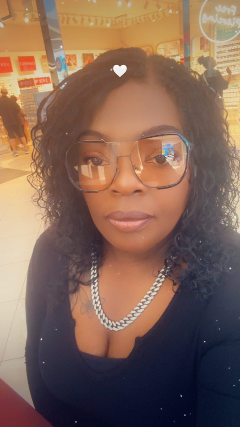 Customer photo review of Nami - Drawstring Cap Glueless Water Wave Human Hair Curls Pre Bleached Swiss HD Full Lace Knotless Boho Box Braided Wig