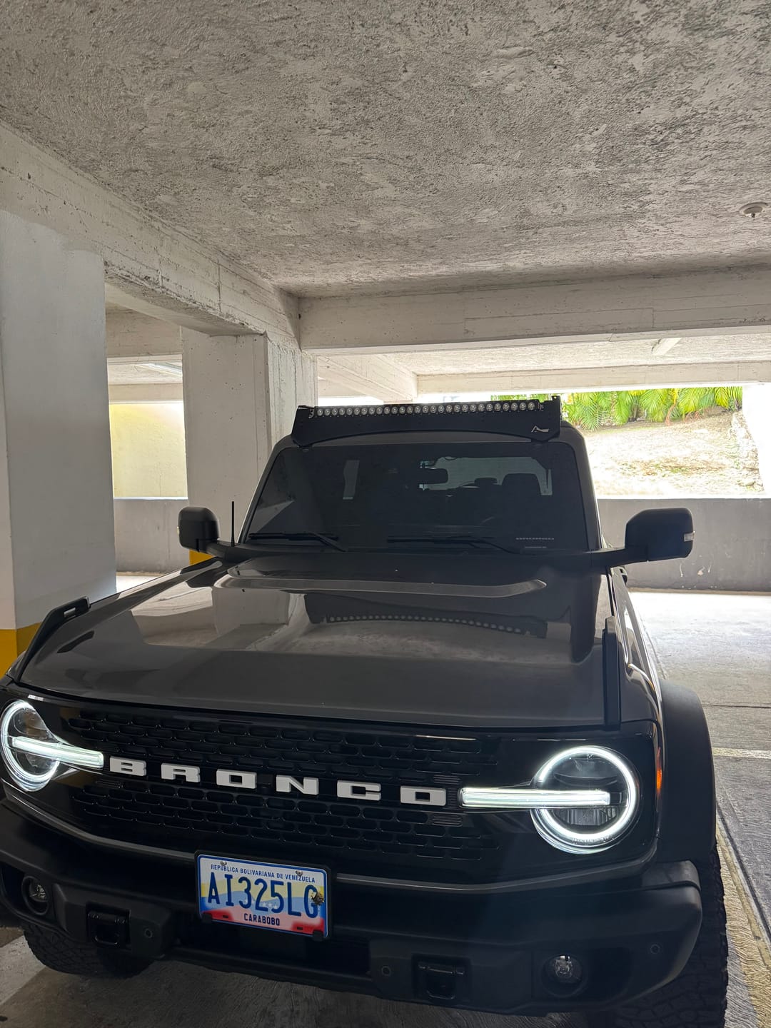 Customer photo review of Modular Roof Rack For The Ford Bronco 4-Door
