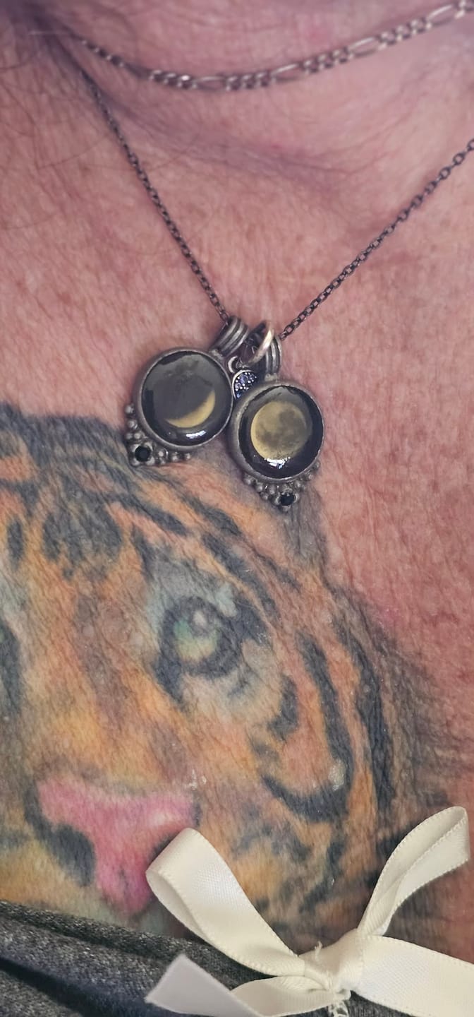 Customer photo review of Classic Necklace Forever Connected Bundle