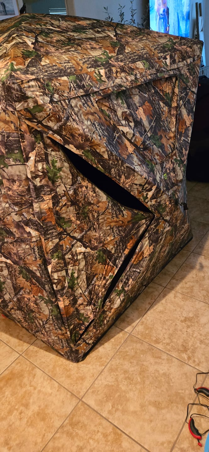 Customer photo review of VisST See-Through Pop-Up Ground Blinds with Silent Magnetic Door