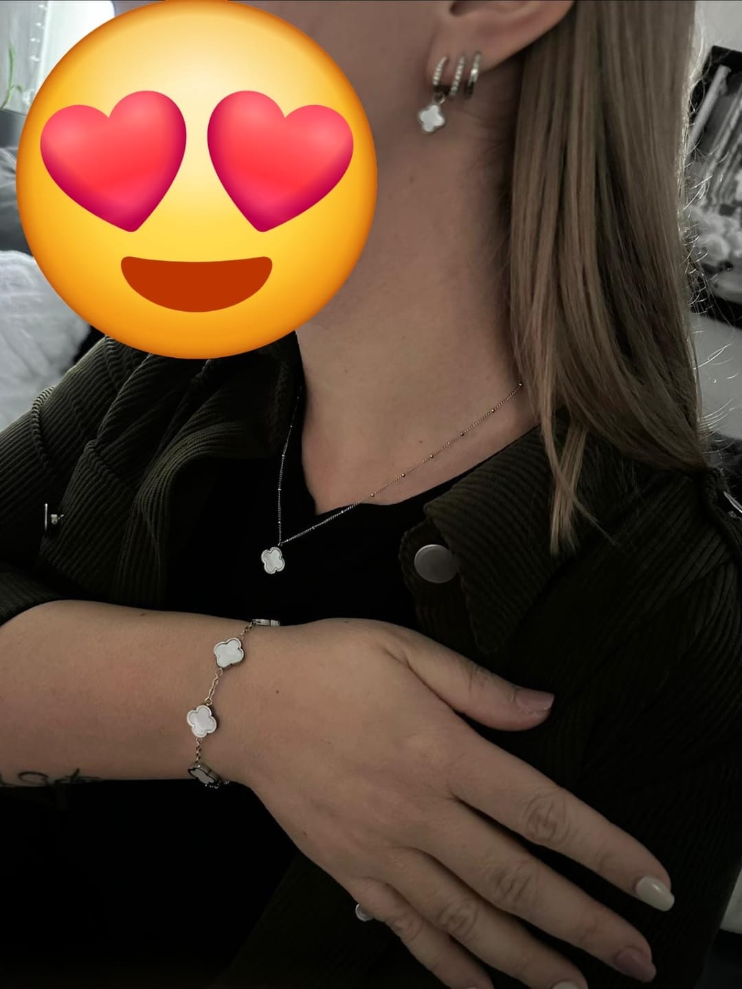 Customer photo review of Perlmutt Lucky Leaf Abbaddon Armband 14k Vergoldet