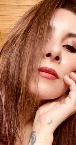 Reseña con foto de un cliente sobre Henna Jamila BAQ Premium - Cobrizo Intenso y Duradero 🔥 👩🏼‍🦰