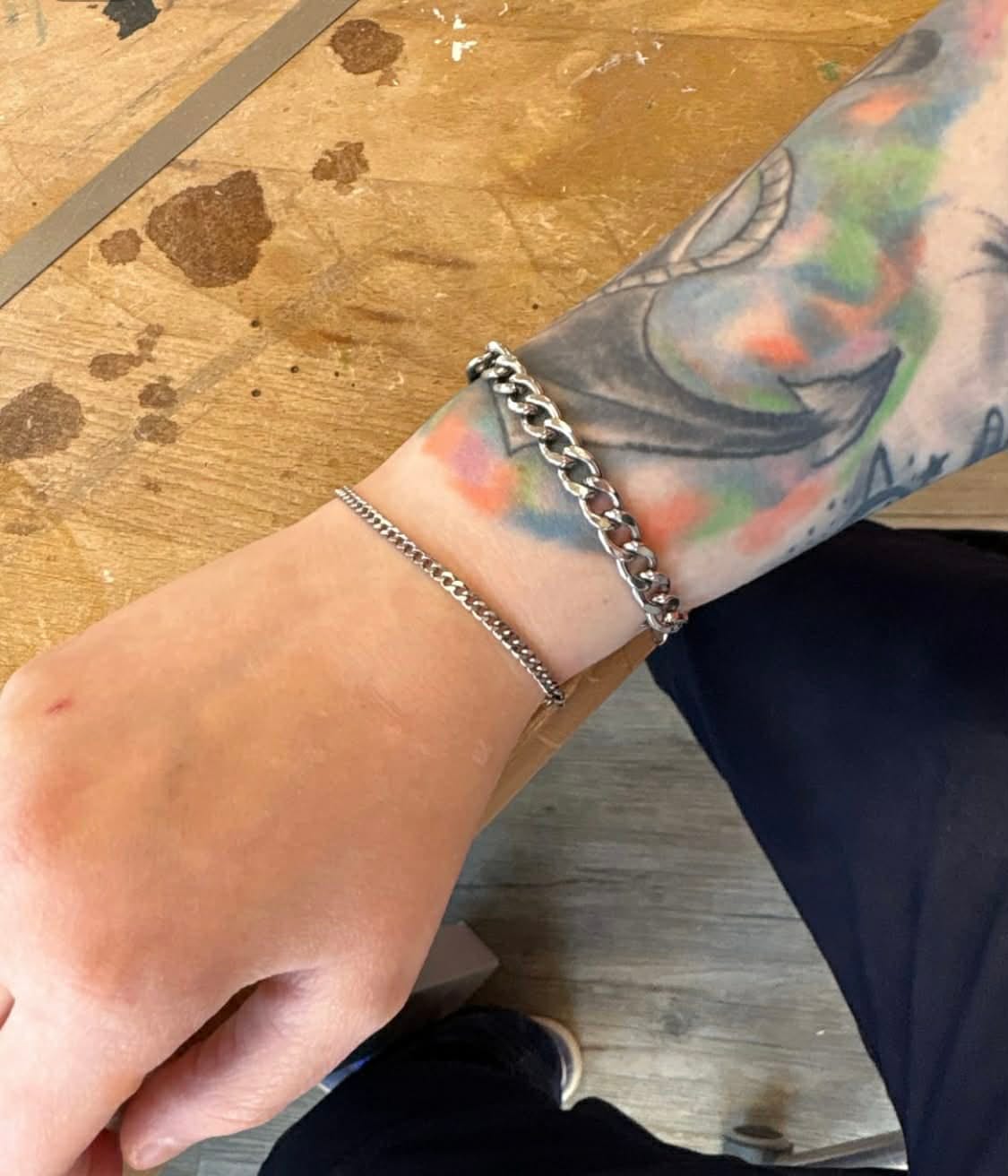 Customer photo review of Tilumé. Sada permanentých náramkov