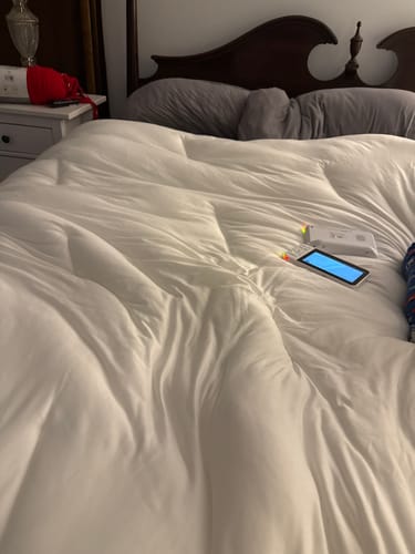 Customer photo review of MarshMellow Comforter