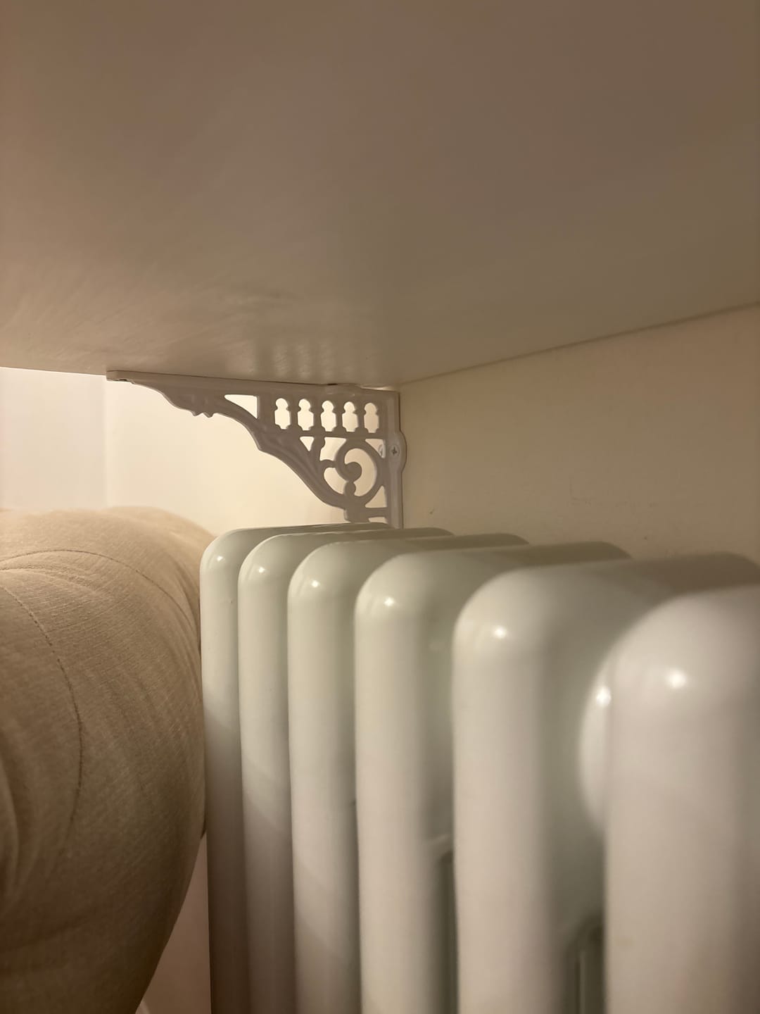 Customer photo review of 6 Inch Railway Cast Iron Shelf Bracket