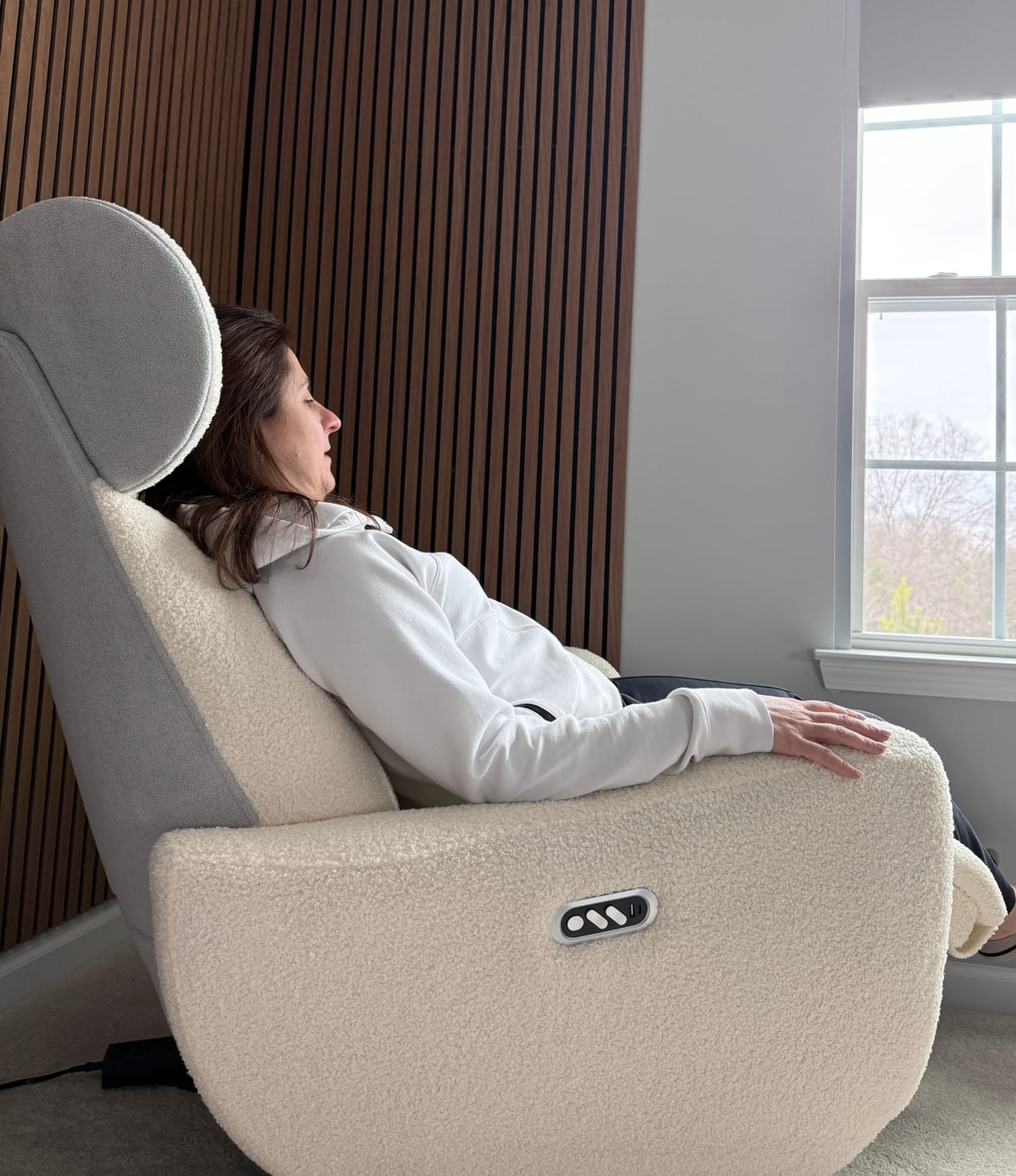 Customer photo review of SwanSing Single-Seater Power Zero Gravity Chair Recliner
