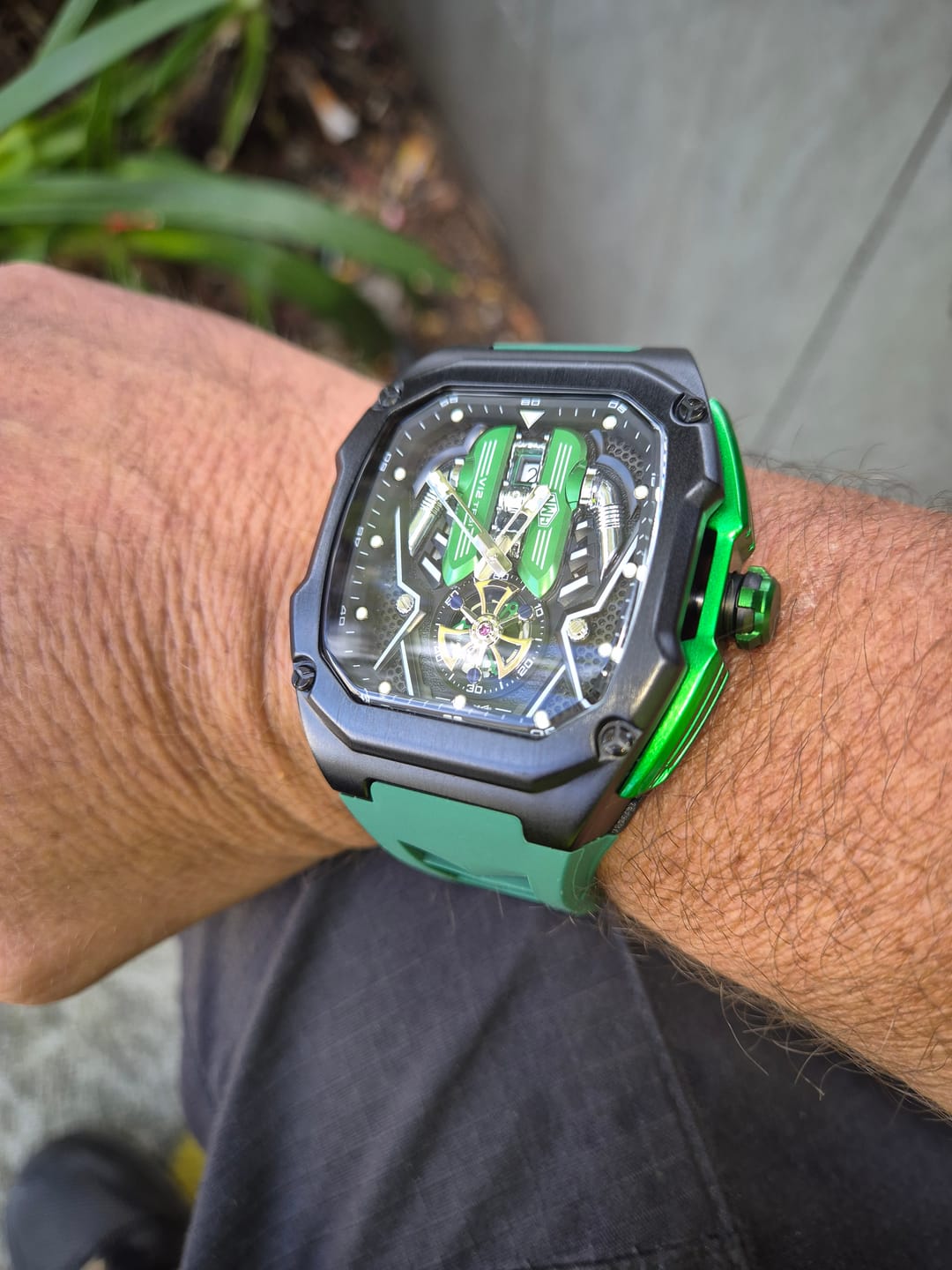 Customer photo review of HMN V12 Prestige