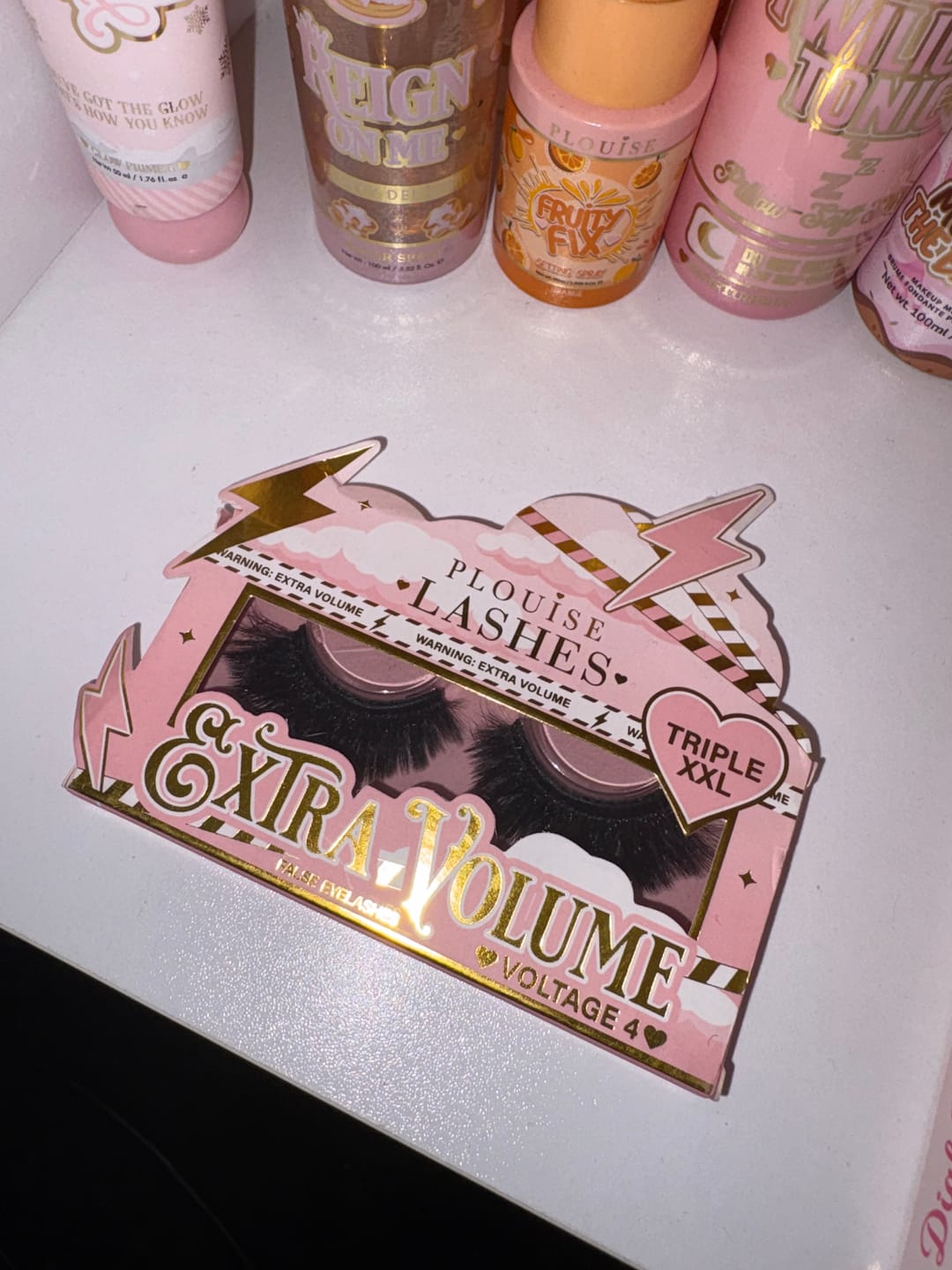 Customer photo review of P.Louise Extra Volume Lashes - Voltage 4