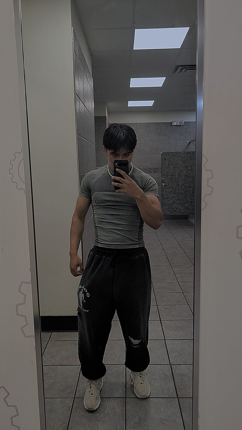 Customer photo review of 2054 - Gold's Iron Legacy Layered Joggers